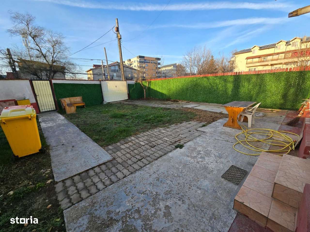 Vila P+1+M 6 camere 3 bai Sos Oltenitei - Restaurant Yvi's - Imagine principală: 3/15