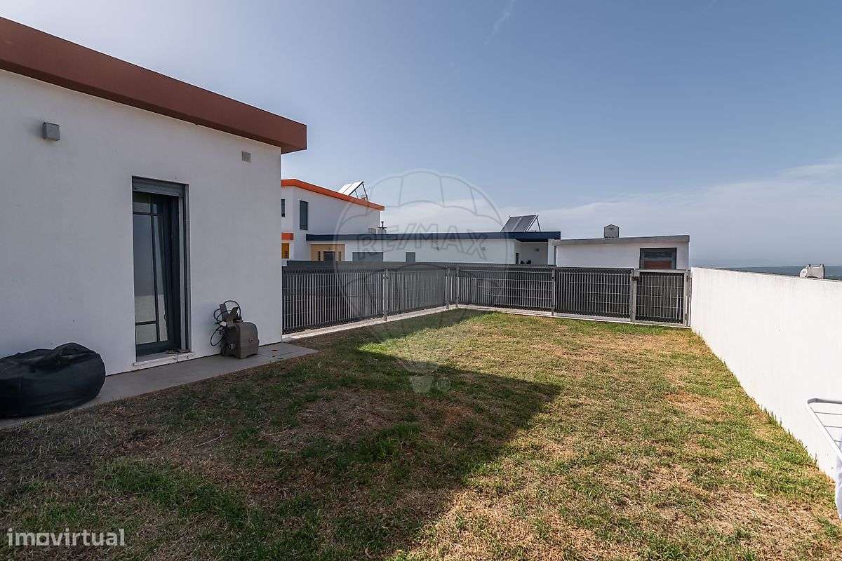 Moradia Térrea isolada T3 com jardim em Sesimbra-47