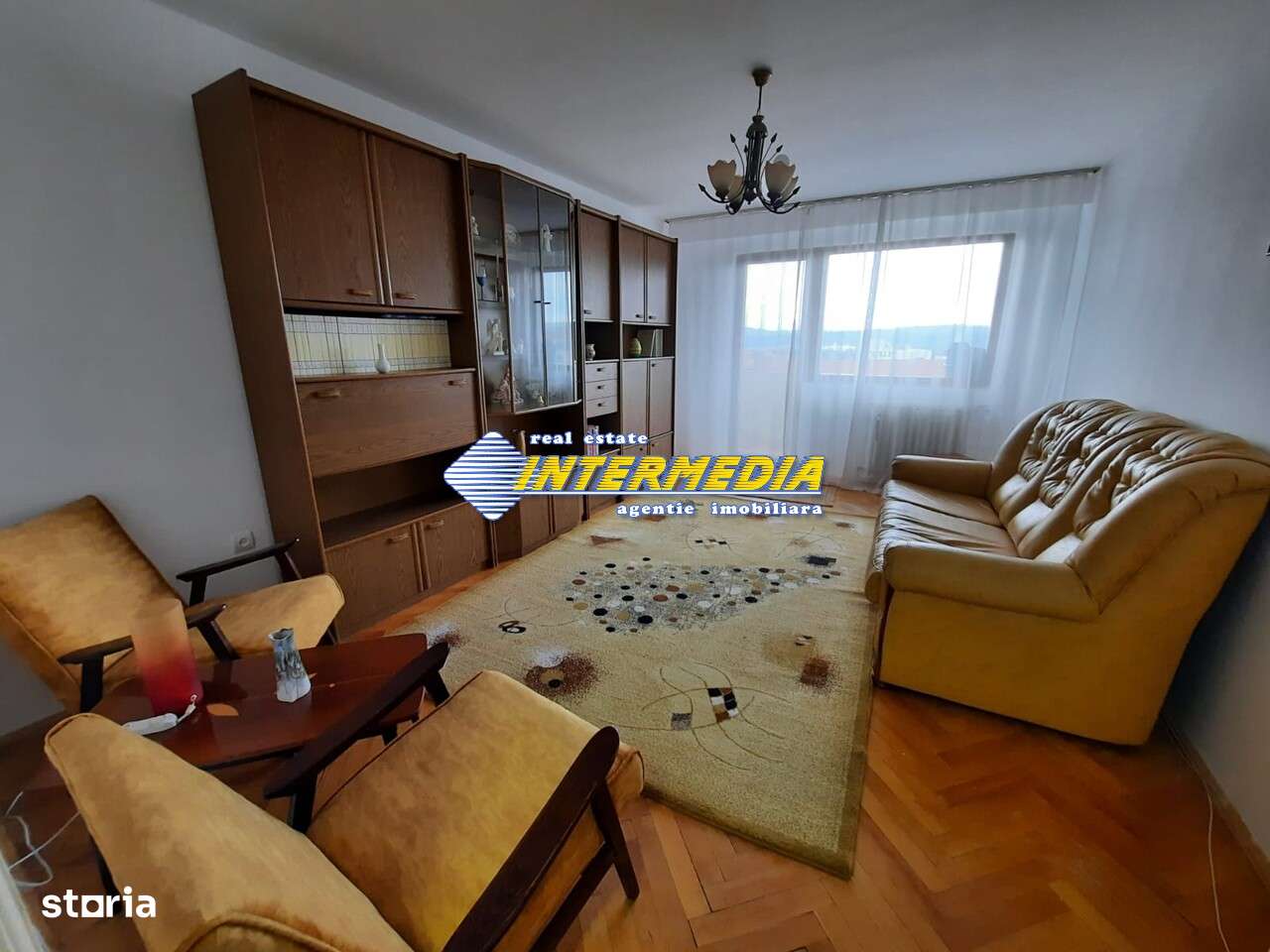 Apartament 3 camere de inchiriat in Alba Iulia zona Centru - Imagine principală: 4/9
