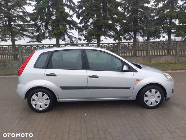 Ford Fiesta - 4