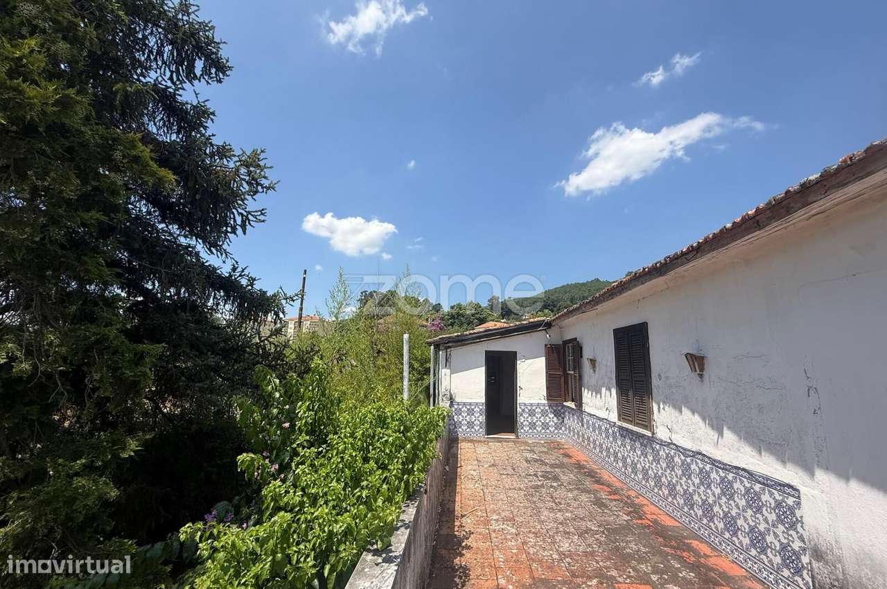 Moradia para restauro na Covilhã - Grande imagem: 3/27