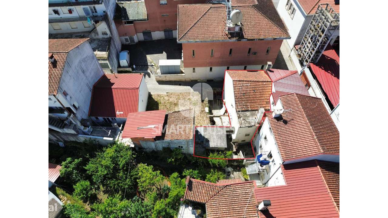 Prédio T3 + Loja no centro Arganil-35