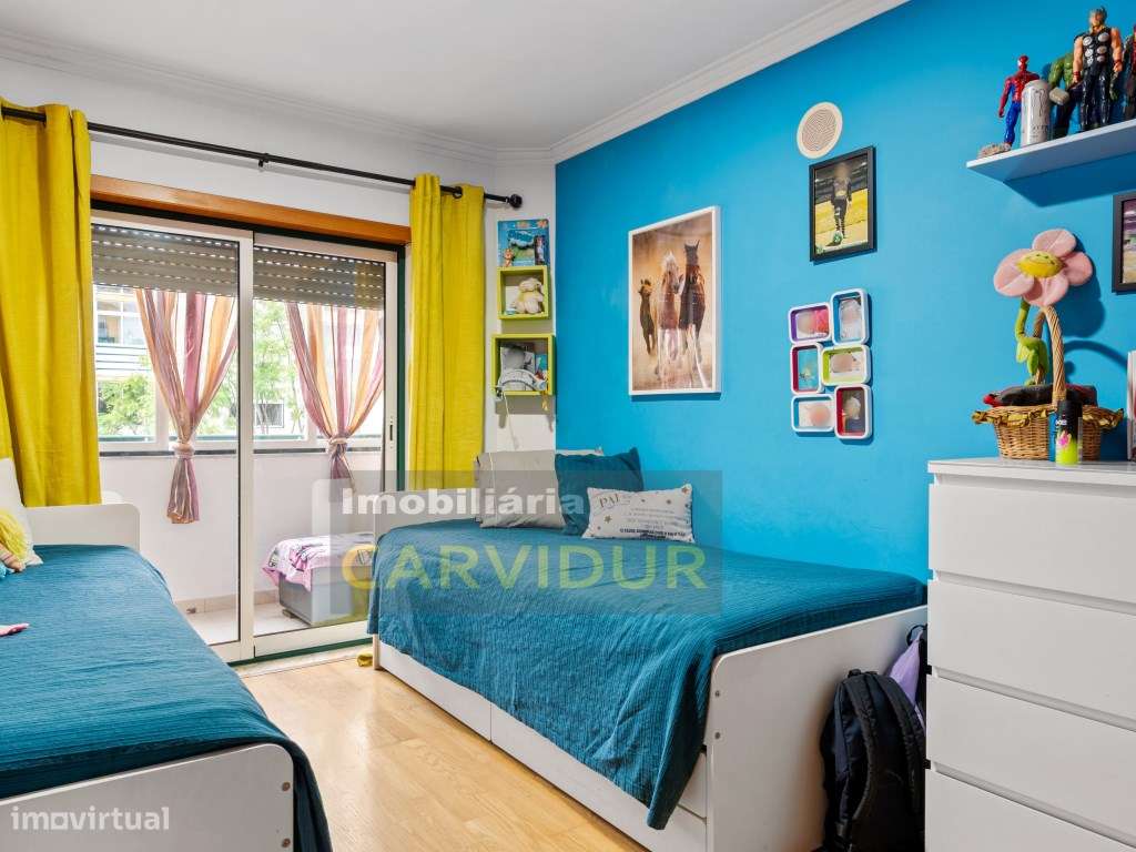 Barreiro/Vila Chã T2 com arrecadação e elevador-13