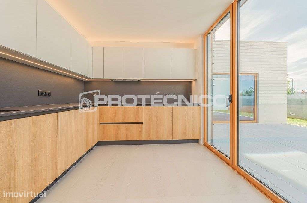 Moradia T4+1 de Luxo – Esgueira - Grande imagem: 2/26