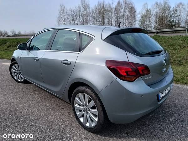Opel Astra 1.7 CDTI DPF Cosmo - 7