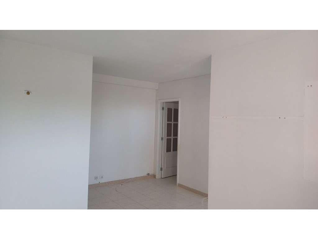 Apartamento T2 com Vista Rio em Santo António da Charneca - Excelen...-14