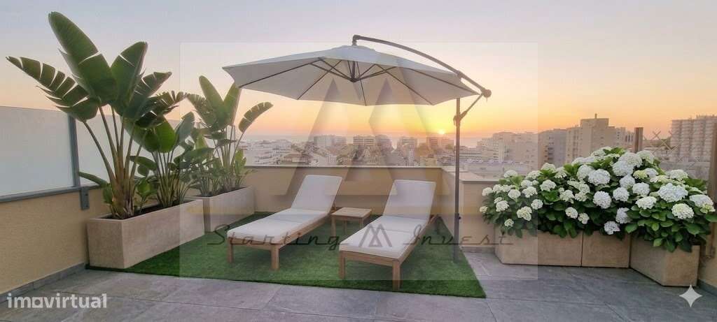 Cobertura Duplex T2 com Terraço e Vista mar, Bairro Norte-17