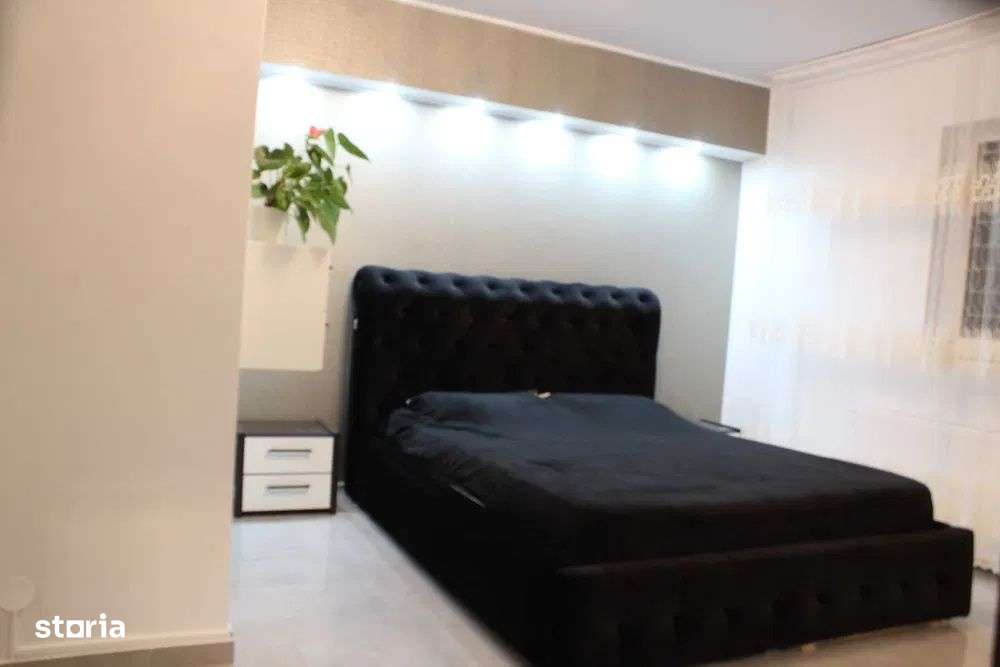 Apartament cu 3 camere, 68 mp, terasa, zona Razoare - Imagine principală: 3/8