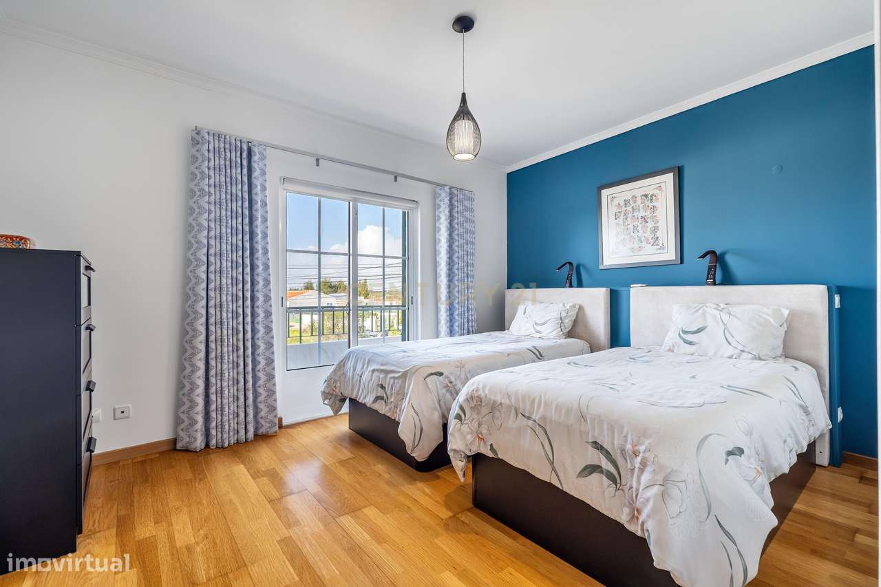 Moradia T4 | Faro | Garagem | Zona Exterior-8