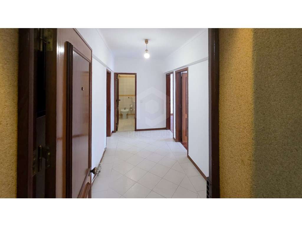Apartamento T2 - Damaia de Cima - Grande imagem: 3/28