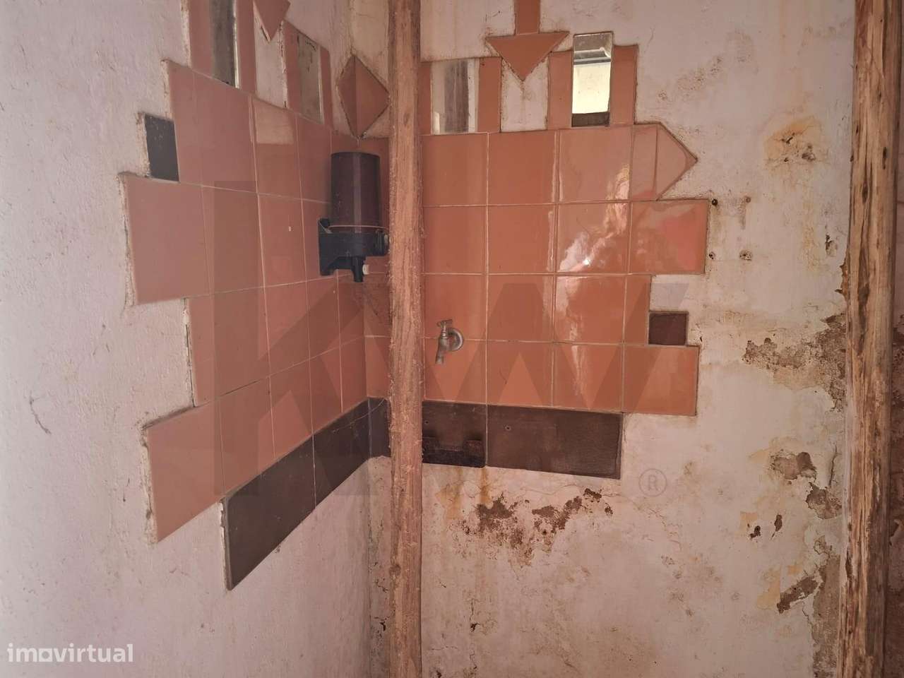 Oportunidade Única perto da praia em Sagres – Espaço Comercial-5