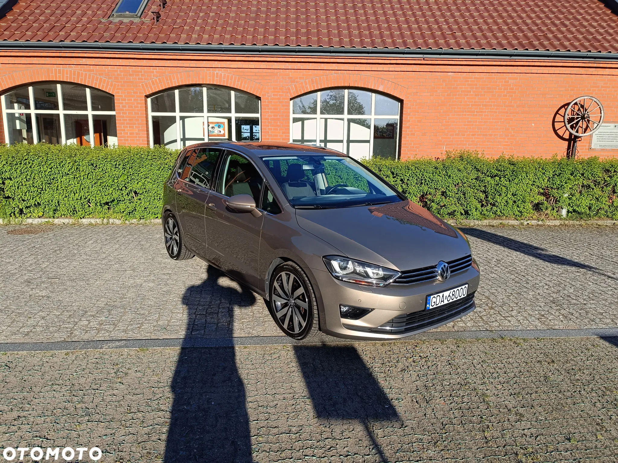 Volkswagen Golf Sportsvan VII SV 1.6 TDI BMT Highline - 2