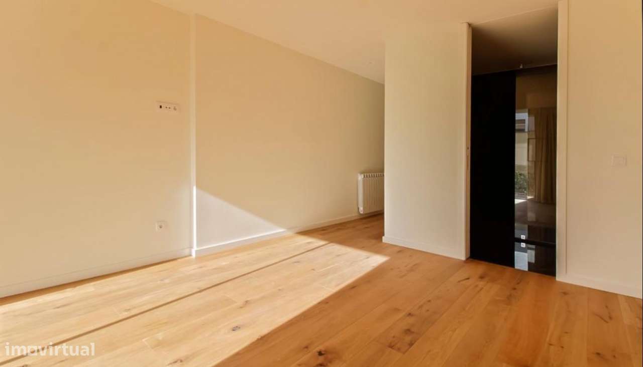 Apartamento T3 com jardim próximo da praia em Leça da Palmeira-8