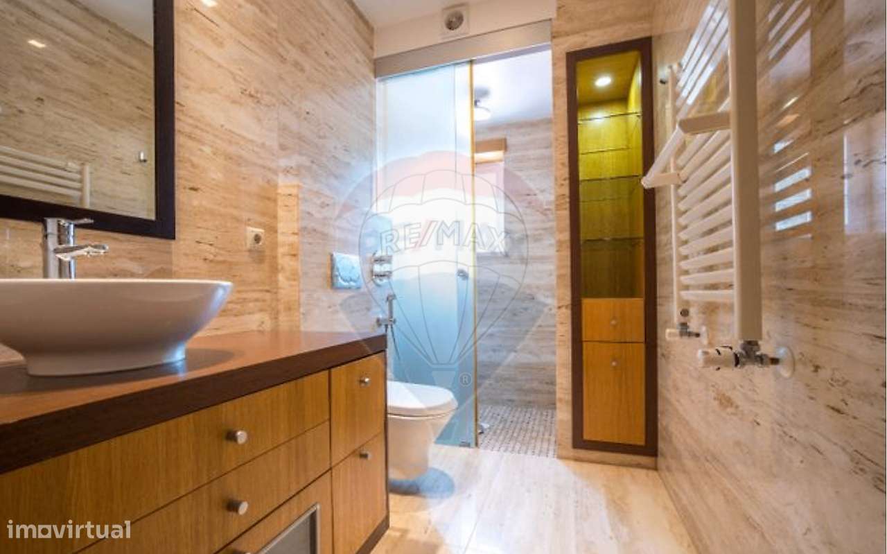 Moradia T6 para venda-9