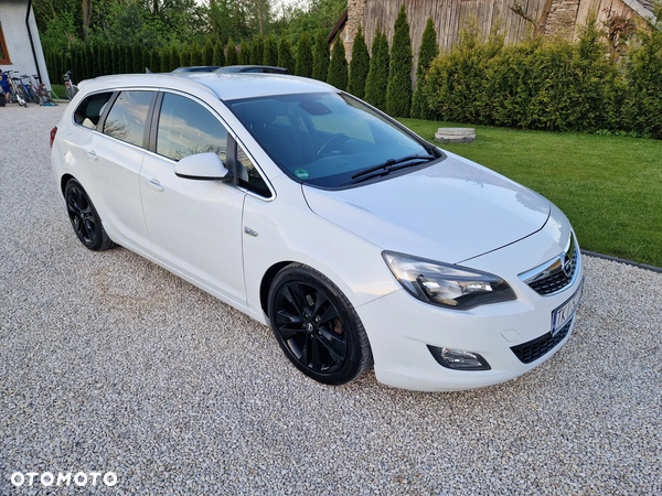 Opel Astra 1.6 Turbo Sports Tourer - 4