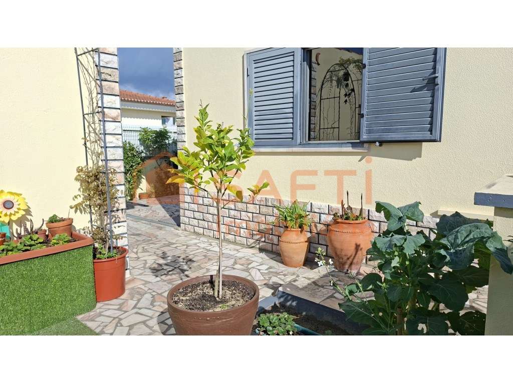 Moradia Térrea T2 - Fernão Ferro - Grande imagem: 4/36