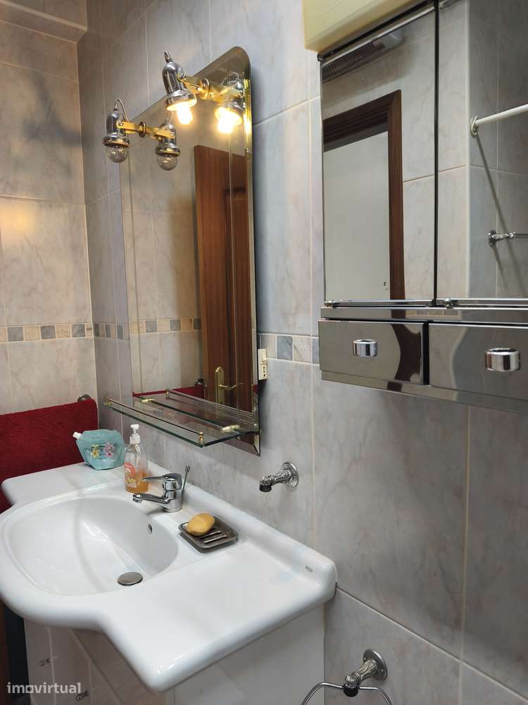 T3 Lisboa – Av. Almirante Reis, Bem Conservado, junto ao Metro Arroios-11