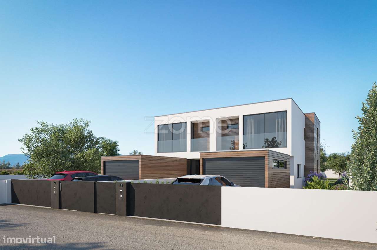 Moradia T4 de arquitetura moderna em Aradas - Grande imagem: 1/23