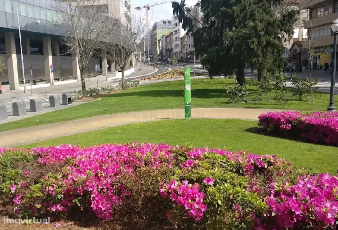 Apartamento T1+2 com jardim junto a praça velasques - Grande imagem: 5/24