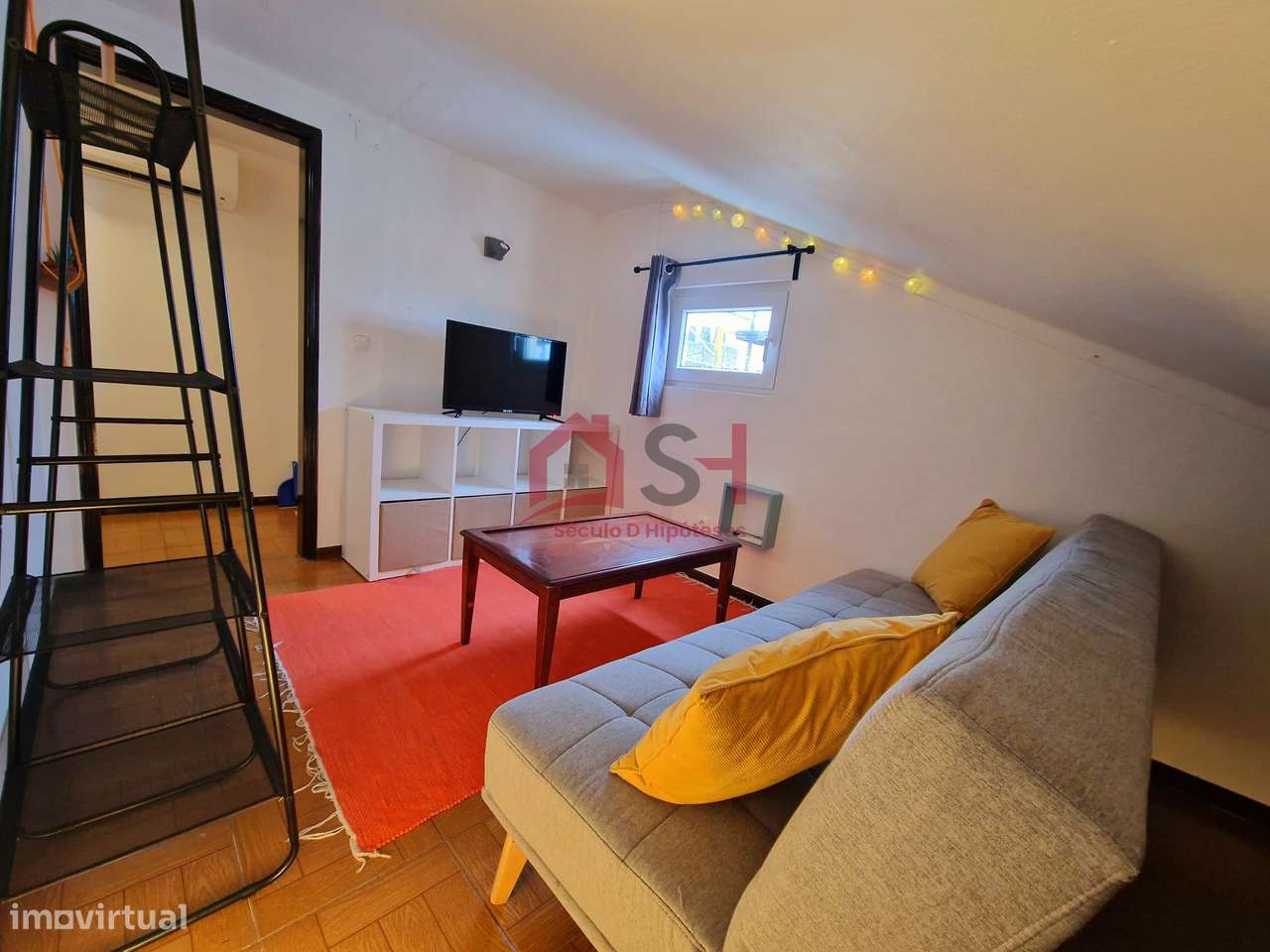 *Prédio com 2 Apartamentos + Loja + Arrecadação – Santa Cruz*-42