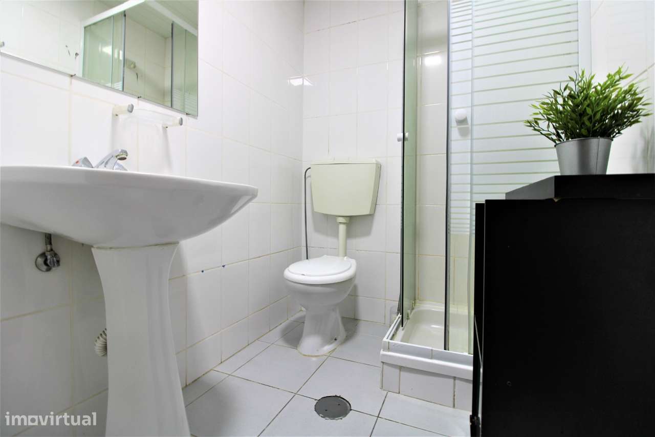 Quarto no Vale das Flores - ISEC - Polo II - Grande imagem: 4/6