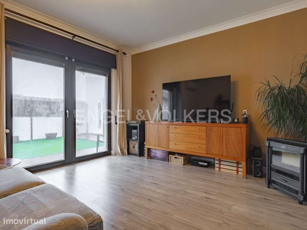 Moradia T4 perto da Praia na Charneca de Caparica - Grande imagem: 2/34