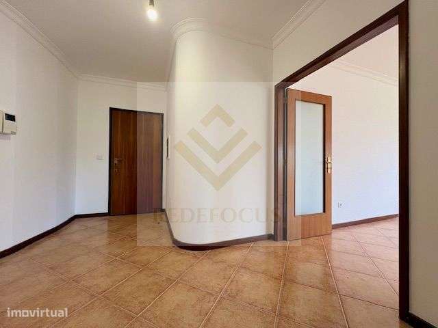 Apartamento T2 em São João de Ver - Grande imagem: 2/23