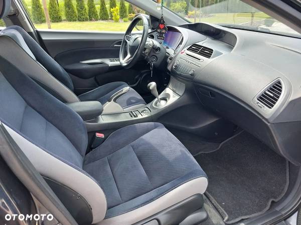 Honda Civic 1.8 Comfort - 40