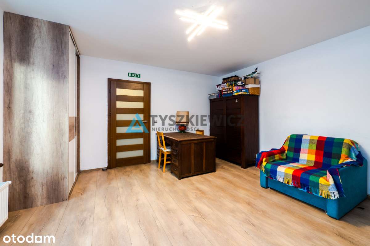 Atrakcyjny Dom NA Pięknej Zagospodarowanej Działce - Pełny obrazek: 5/20