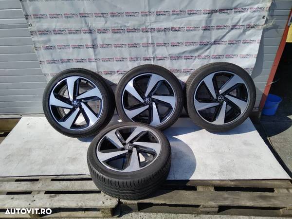 Set Roti VW Polo 6 215/45/R17 - 1