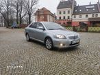 Toyota Avensis 2.0 D-4D Executive - 1