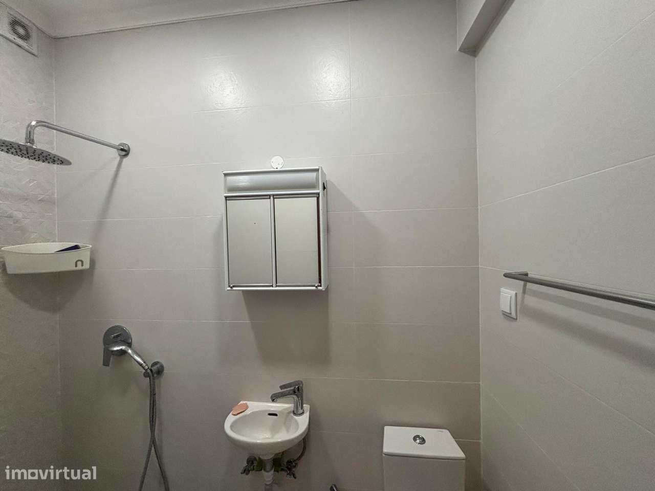 T3 com Quintal, Churrasco, Jardim  e Pequena Horta-12