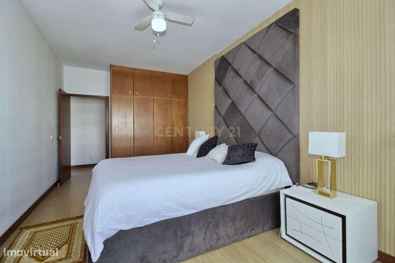 Magnífico Apartamento T3 com vista direta de mar!-26