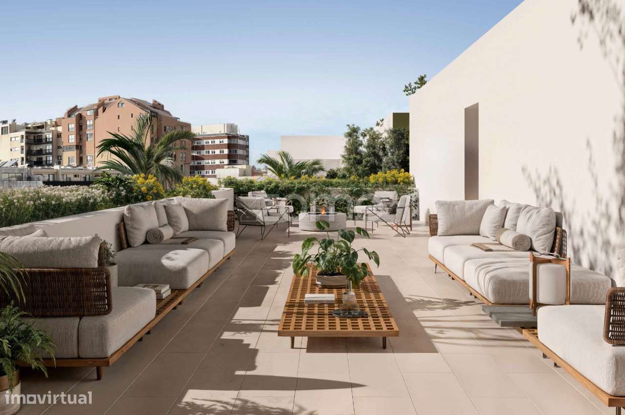 Apartamento T4 - Brito Capelo 1023 - Grande imagem: 2/16