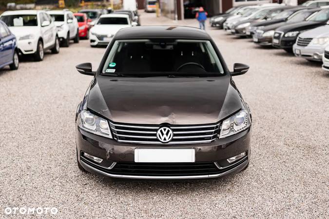 Volkswagen Passat 1.8 TSI Highline - 2