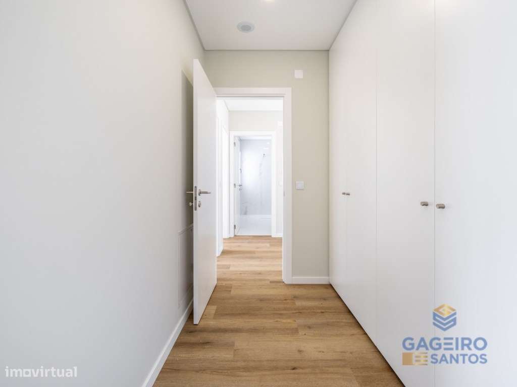 Moradia T4 com piscina, nova e pronta a habitar a 4 km da baía de S...-42