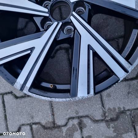 Felga aluminiowa Volkswagen OE POLO VI GTI 7.0" x 17" 5x100 ET 51 - 6