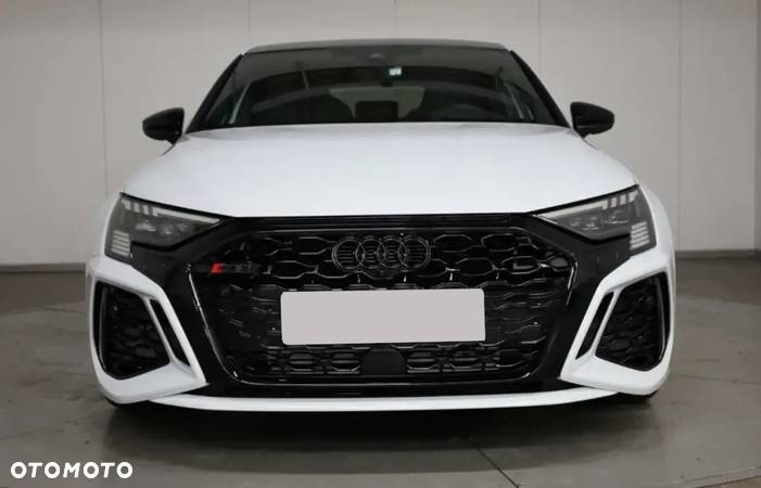 Audi RS3 TFSI Quattro S tronic - 3