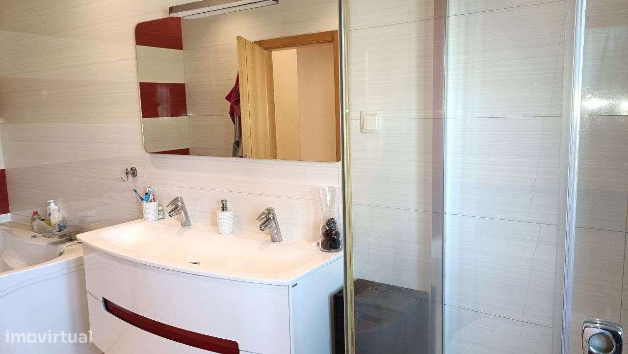 Moradia térrea isolada T4+1 | Piscina | Logradouro-22