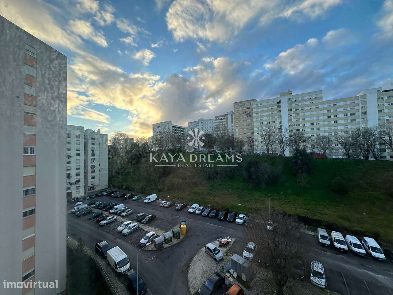 Excelente T3 Renovado em Santo António dos Cavaleiros, Loures-16