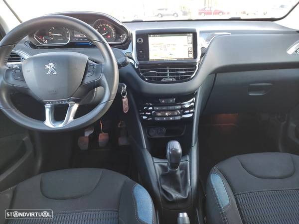 Peugeot 208 1.4 HDi Allure - 18