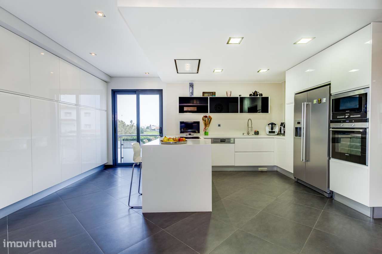 MORADIA T6 EXCLUSIVA | PISCINA | LOTE DE 1.257 M² | ALCOCHETE - Grande imagem: 5/50