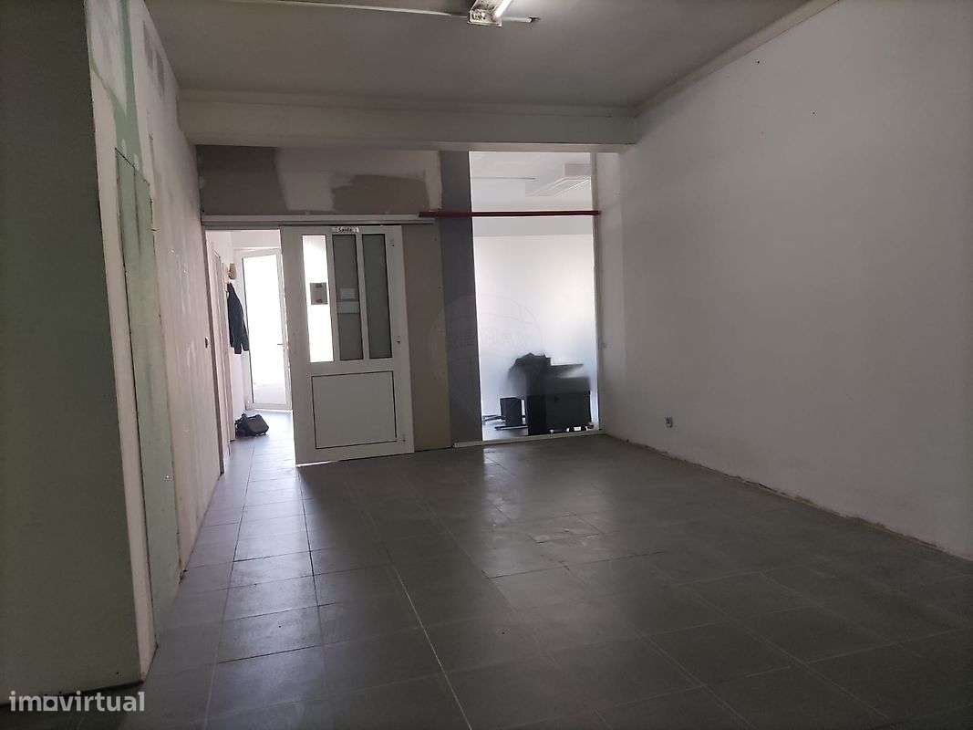 Outros - Comercial  para arrendamento - Grande imagem: 2/11