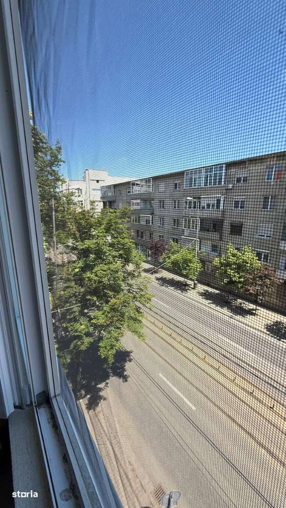 3 camere, ultracentral, Gen.Magheru  ,et.3 , 65 mp,  balcoane-1