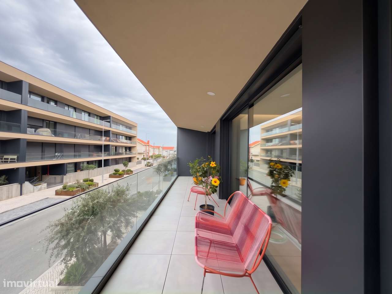Apartamento T2 COMO NOVO Madalena Varanda 17m2 Lugar de garagem Duplo-8