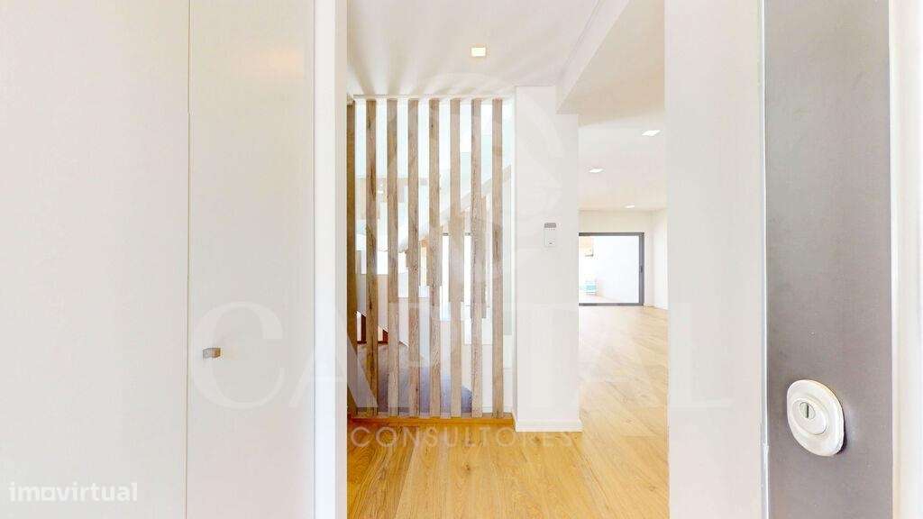 Magnífica Moradia T4 com Piscina e Terraço, em condomínio fechado-7