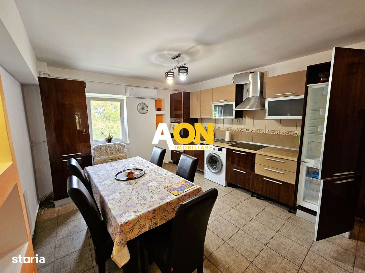 Apartament 3 camere decomandat, etaj 2, ultracentral, zona Primarie - Imagine principală: 2/10