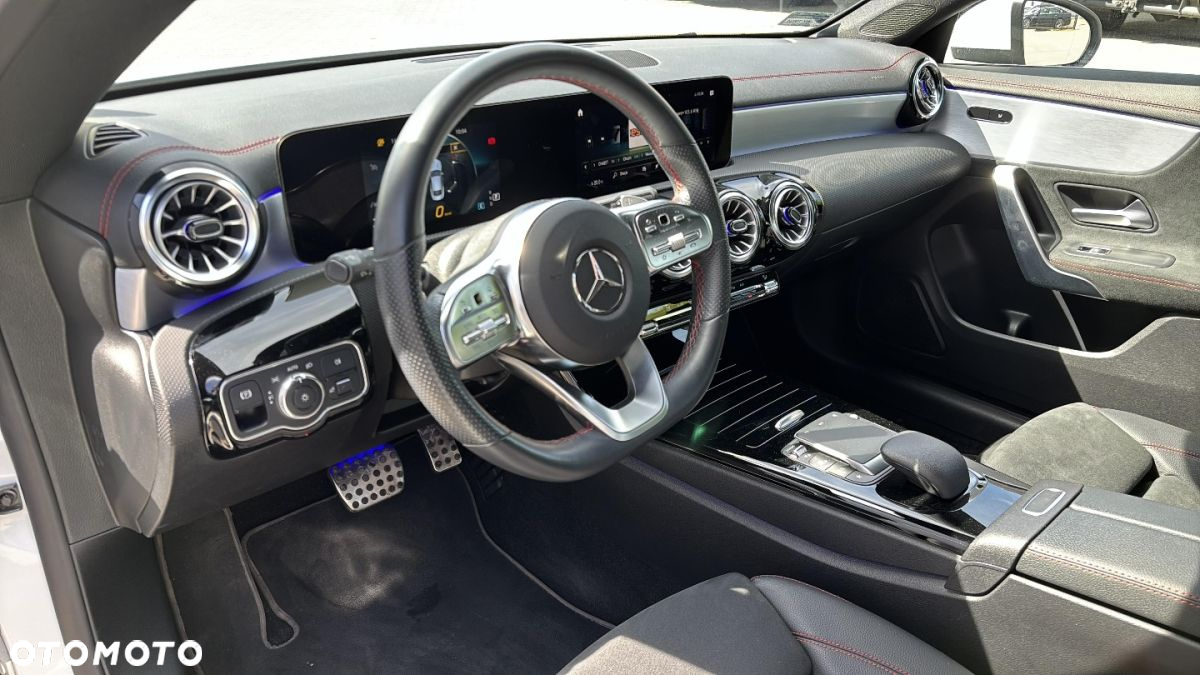 Mercedes-Benz CLA 200 AMG Line 7G-DCT - 13