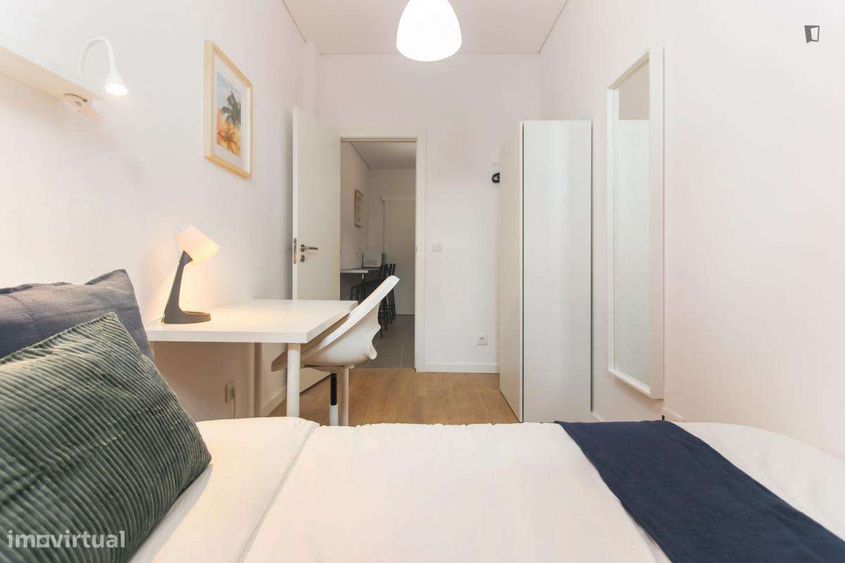Quarto - localizado em Alameda Lisbon - Grande imagem: 4/10