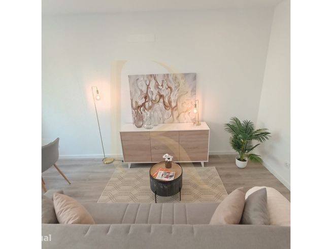 Apartamento T3 em remodelação total com varanda e elevador em Benfi...-1